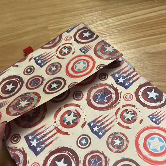 Captain America notebook - Picture 4 of 5